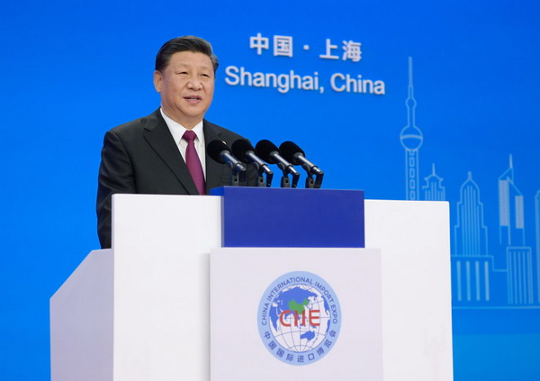 习近平出席开幕式并发表题为《共建创新包容的开放型世界经济》的主旨演讲8_缩小大小.jpeg